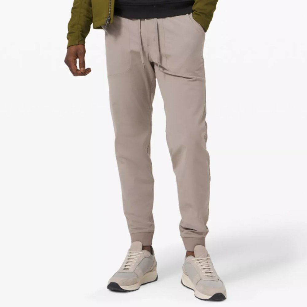 Lululemon ABC Jogger in Carbon Dust - XS